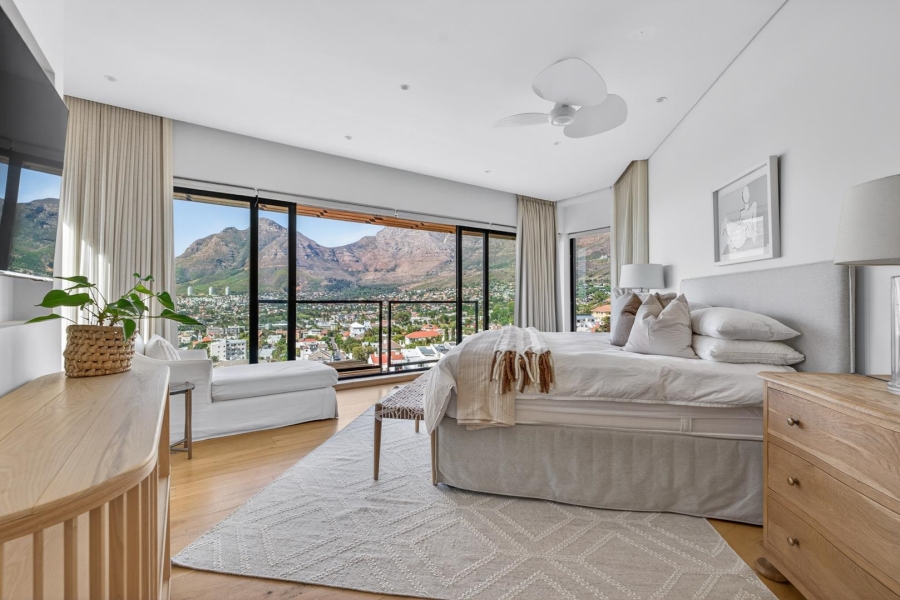 4 Bedroom Property for Sale in Tamboerskloof Western Cape